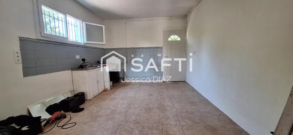 Maison de plein pied, 3 chambres, garage double