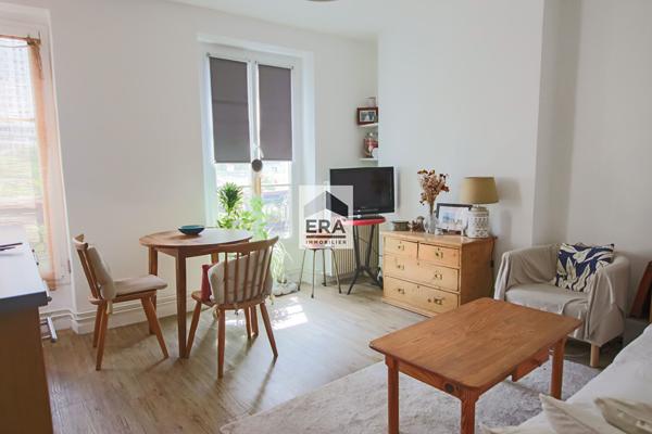 Appartement Paris 4 pièce(s) 52 m2