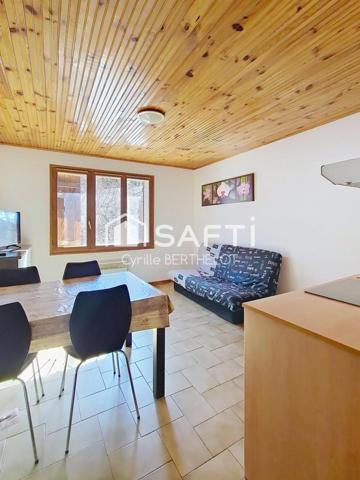 **Deux appartements – Fort potentiel locatif – Cœur de village**