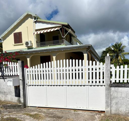 Maison à louer 940 € CC STE ANNE 2 p 67 m² DPE B
