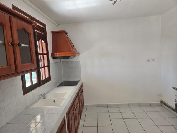 Maison à louer 940 € CC STE ANNE 2 p 67 m² DPE B
