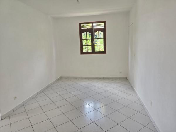 Maison à louer 940 € CC STE ANNE 2 p 67 m² DPE B