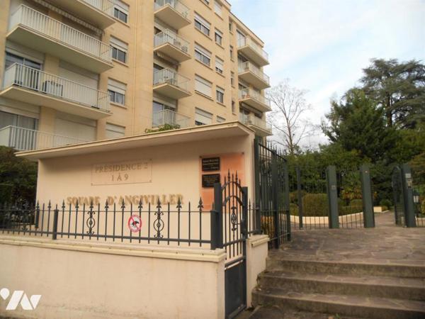 Parking en sous-sol situé en hyper centre de RAMBOUILLET