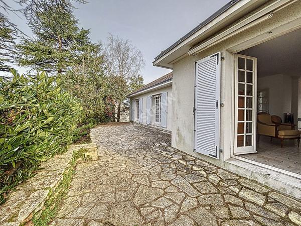 A vendre : Maison 6 pièces, 4 chambres 132m2 avec beau jardin- LES SORINIERES