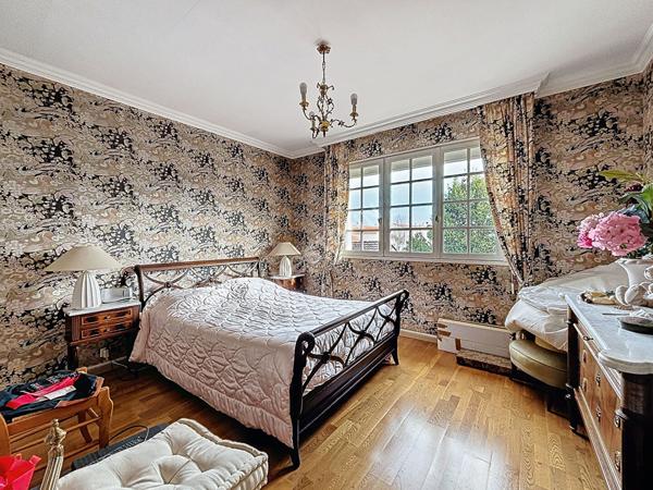 A vendre : Maison 6 pièces, 4 chambres 132m2 avec beau jardin- LES SORINIERES