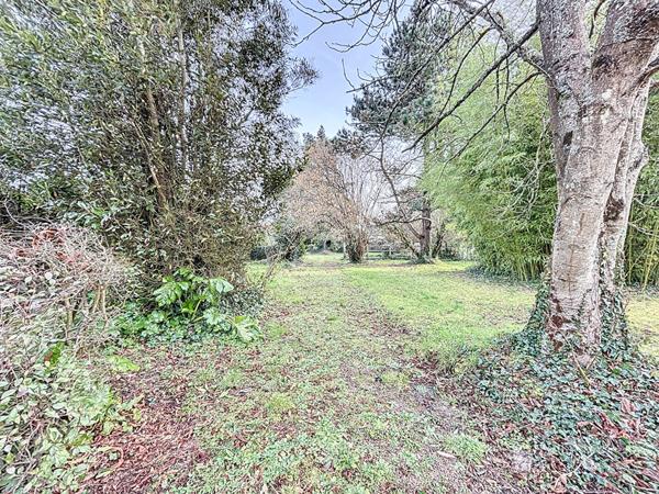 A vendre : Maison 6 pièces, 4 chambres 132m2 avec beau jardin- LES SORINIERES