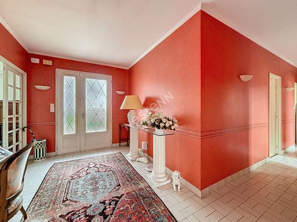 A vendre : Maison 6 pièces, 4 chambres 132m2 avec beau jardin- LES SORINIERES