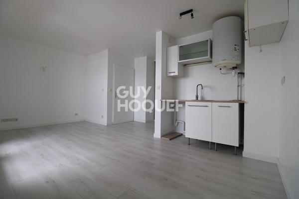 Appartement Brie Comte Robert 26.15 m2 avec un balcon et stationnement