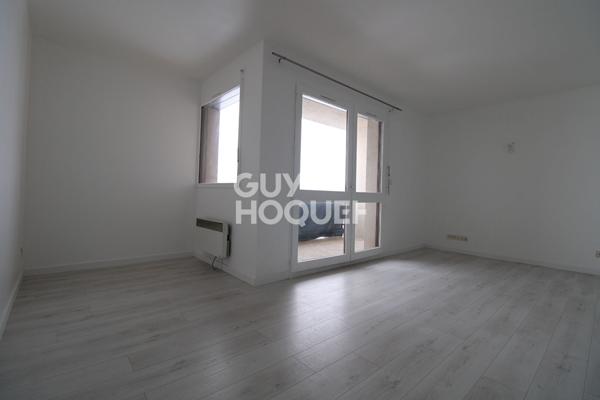 Appartement Brie Comte Robert 26.15 m2 avec un balcon et stationnement