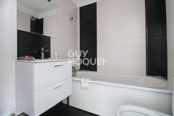 Appartement Brie Comte Robert 26.15 m2 avec un balcon et stationnement