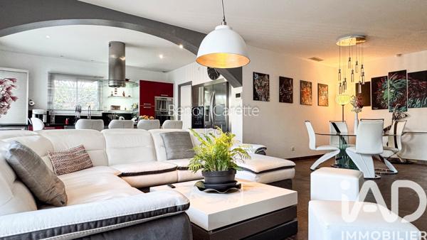 Maison à vendre 6 pièces 172 m² Saint-Nazaire-d'Aude