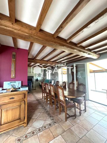 Un cadre rare face aux marais à découvrir vite !