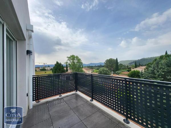 Appartement à louer 2 pièces 43.91m² Le Luc (83340)