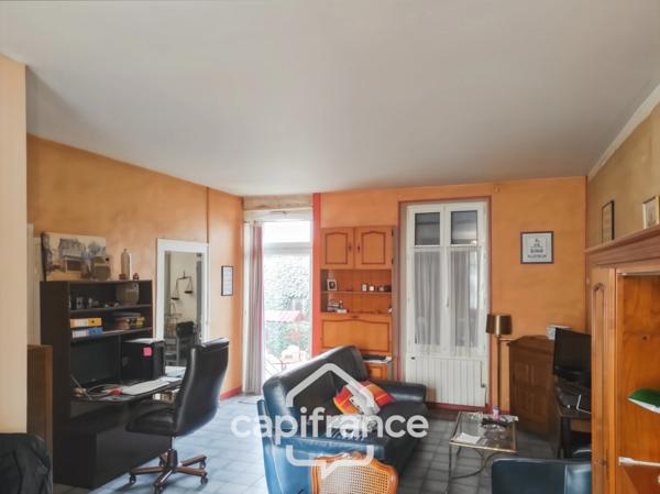 Maison de plain pied à vendre 3 pièces SAINT JEAN D'ANGELY (17) avec jardin et garage, proche commerces