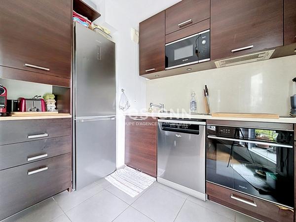 ISSY LES MOULINEAUX - FORT D'ISSY - Appartement traversant 4 pièces avec balcon