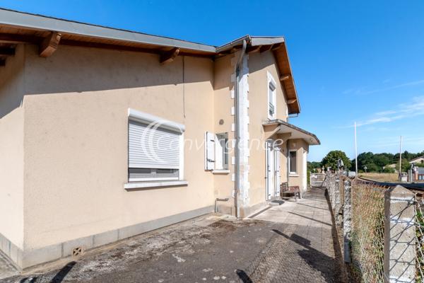 Maison
                                                                                                                                                                                                                                                                                                                        4 pièce(s)                                                                                                                                                                                                          2 chambre(s)                                                                                                                                                                                                          83  m²