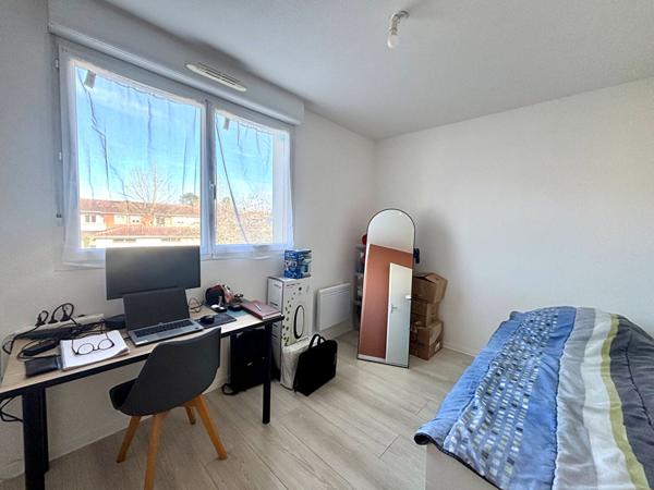 À louer , Charmante maison de ville avec extérieur et stationnement