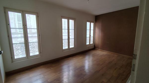 Spécial investisseur : 200 m² centre-ville