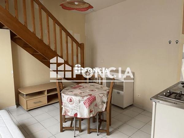 Location Studio 25.6 m² - 13 RUE D'AMOUR Agen 47000