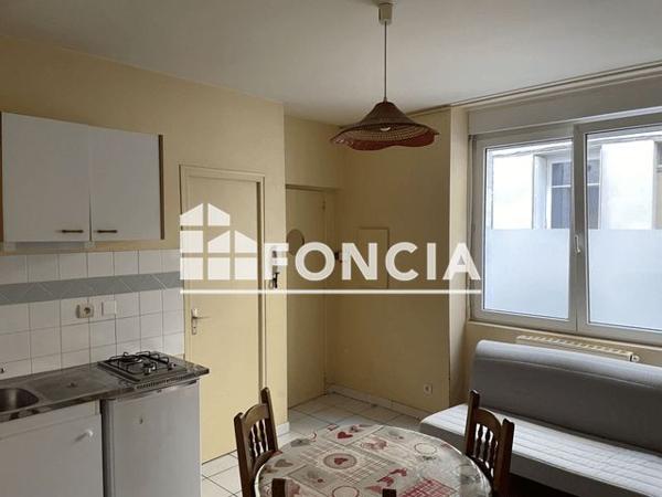Location Studio 25.6 m² - 13 RUE D'AMOUR Agen 47000