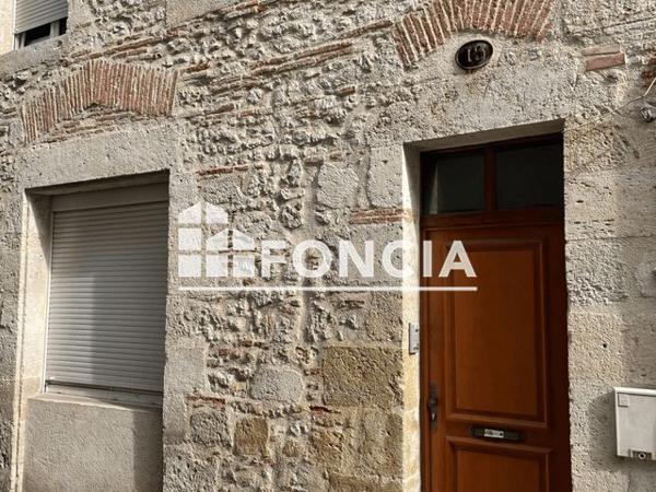 Location Studio 25.6 m² - 13 RUE D'AMOUR Agen 47000