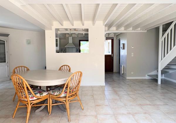 Maison de 90m2 à Ambon, à 10 minutes des plages à vélo