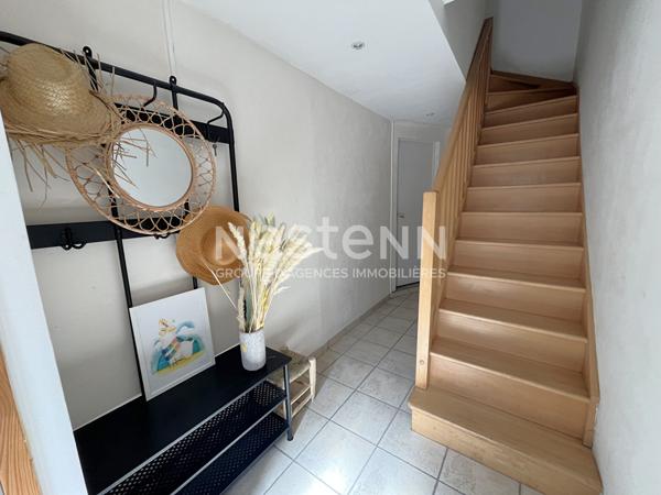 Indre (44610) maison atypique + appartement  locatif + studio , cour, jardin et roof top