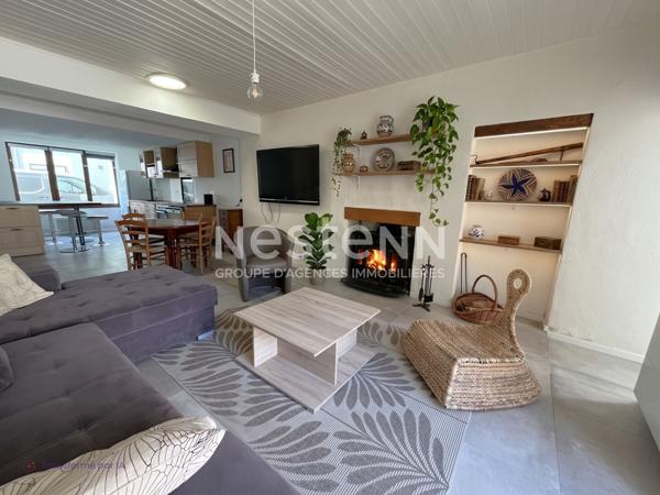 Indre (44610) maison atypique + appartement  locatif + studio , cour, jardin et roof top