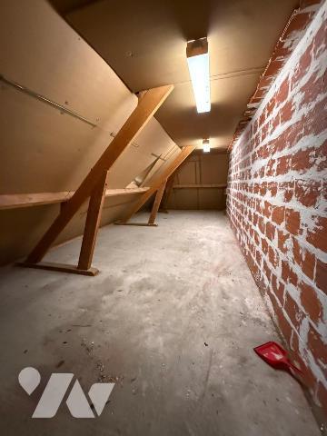 Maison à fort potentiel (300m² au sol), sur un grand terrain calme aux portes de Tours