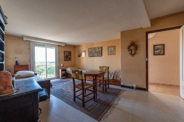 Vue spectaculaire sur la baie de Royan. Un duplex unique sur le front de mer