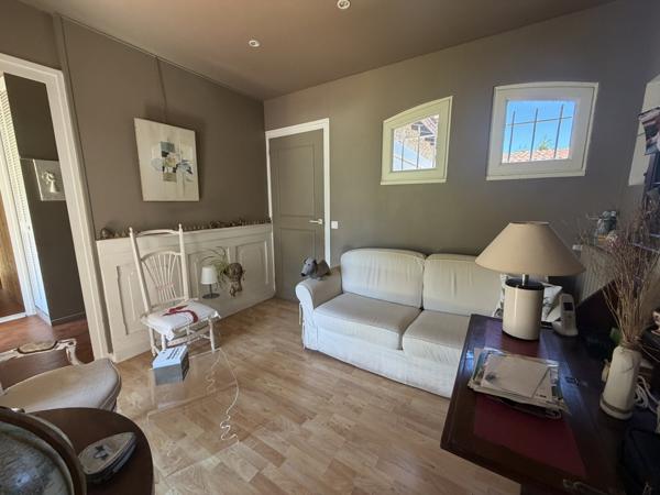 Saint-Chamond (42400) Belle propriété de 222m² sur 2255 m² de terrain arboré avec piscine dans un secteur privilégié