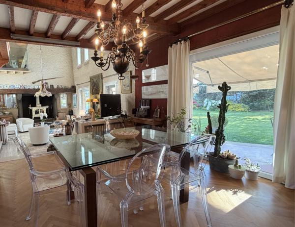 Saint-Chamond (42400) Belle propriété de 222m² sur 2255 m² de terrain arboré avec piscine dans un secteur privilégié