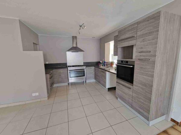 Maison 8 pièce(s) 4 chambre(s) 191 m²