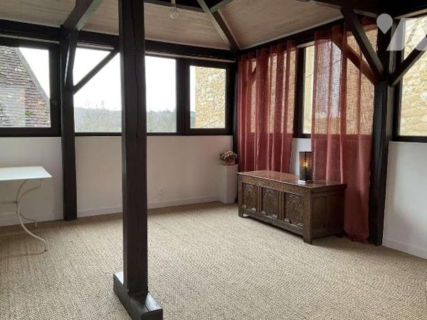 A VENDRE : Belle maison de ville en pierre avec cour intérieure composée au rez-de-chaussée : e...