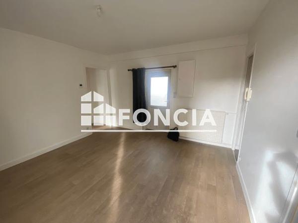 Location Appartement 2 pièces 40.08 m² - 64 RUE MARECHAL FOCH Riorges 42153