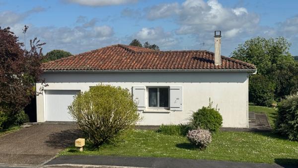 Maison à vendre 4 pièces TONNAY CHARENTE (17) - 109 m² habitables – Terrain de 955 m²