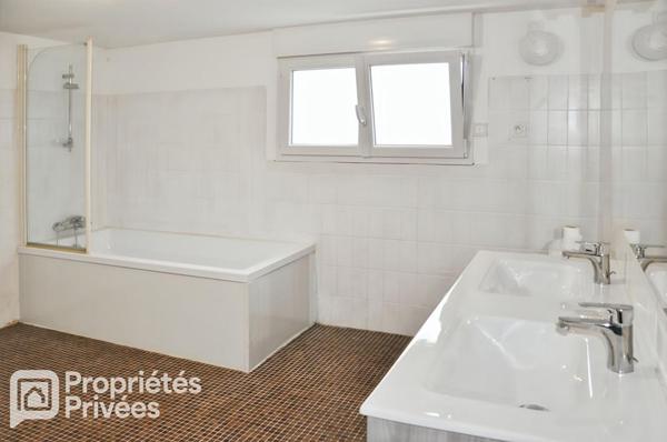 Maison Ahuille 7 pièce(s) 102 m2