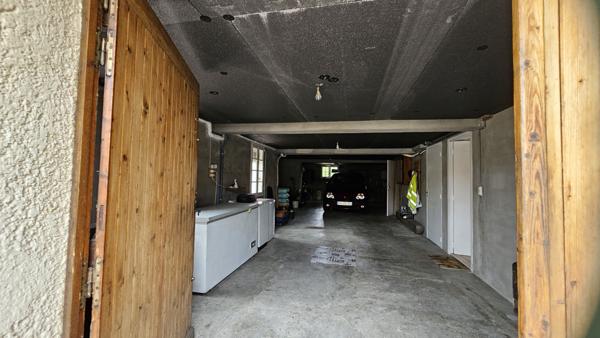 Tonneins (47400) Maison 100m² sur sous sol de 100m² avec dépendances, bergerie, ruisseau sur terrain 9400 m² arboré.