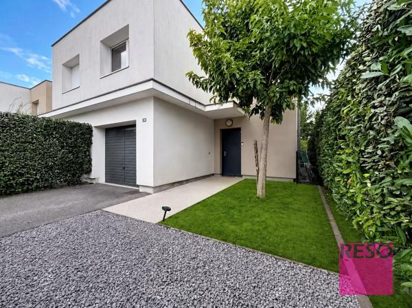 Belle maison familiale avec jardin, vue dégagée et prestations soignées