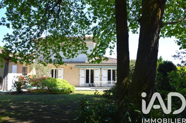 Maison à vendre 7 pièces 266 m² Mérignac