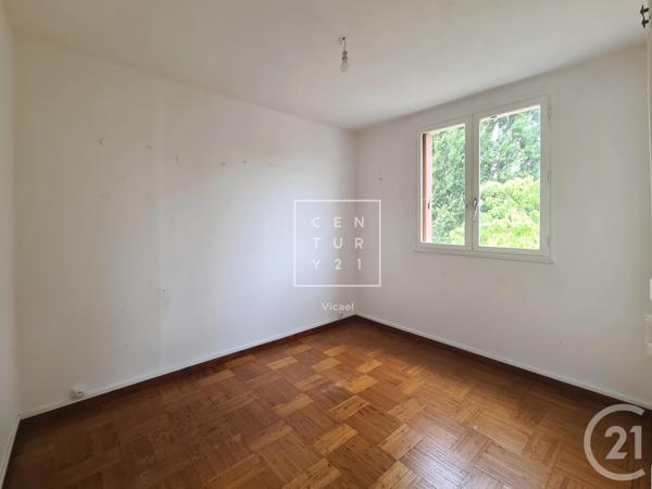 Appartement F5 à vendre  5 pièces - 77,13 m2 LE PLESSIS ROBINSON - 92