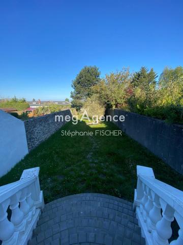 Maison à BOULOGNE-SUR-MER, 62200 - 9 pièces 236m²