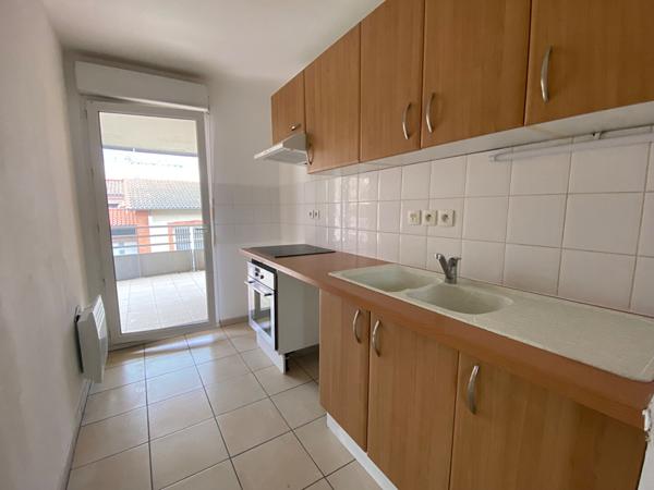 À VENDRE - TOULOUSE- Appartement T4 avec 2 places de parking en sous-sol
