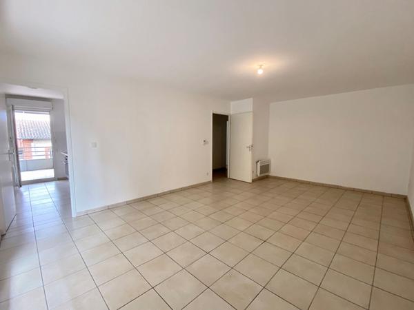 À VENDRE - TOULOUSE- Appartement T4 avec 2 places de parking en sous-sol