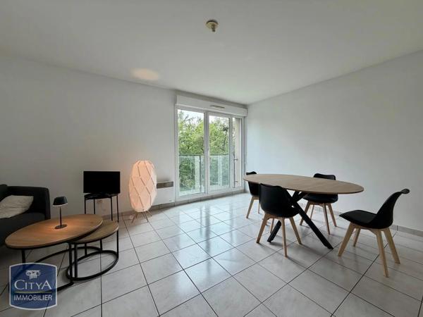 Appartement à louer 3 pièces 63.84m² Tours (37200)
