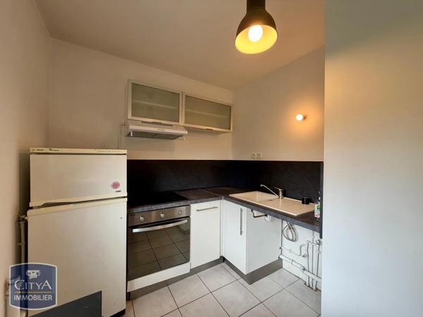 Appartement à louer 3 pièces 63.84m² Tours (37200)