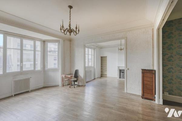 Appartement-deux caves-parking Paris 17