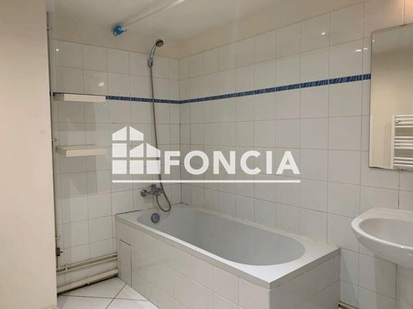 Location Appartement 4 pièces 75.5 m² - 110 RUE DE MEAUX Paris 75019