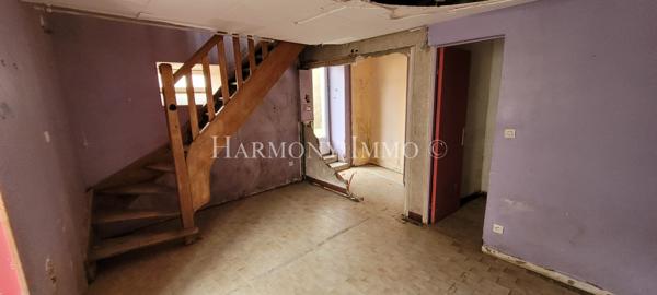 Maison à rénover sur la commune de Dun-Sur-Auron (18)