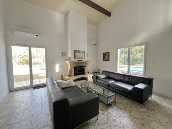 Maison à vendre |  Mios |  8 pièces | 245 m²